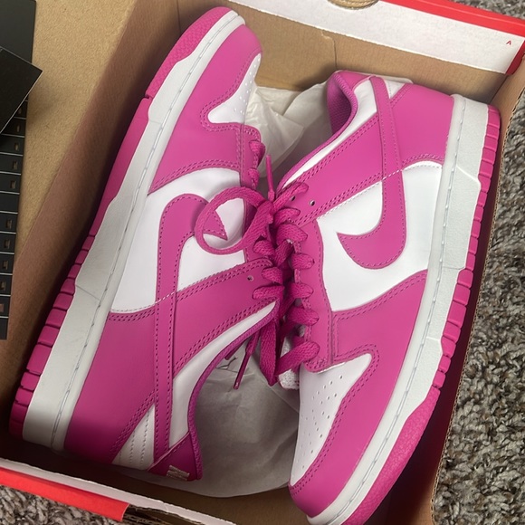 Nike dunk low’s - Picture 2 of 3